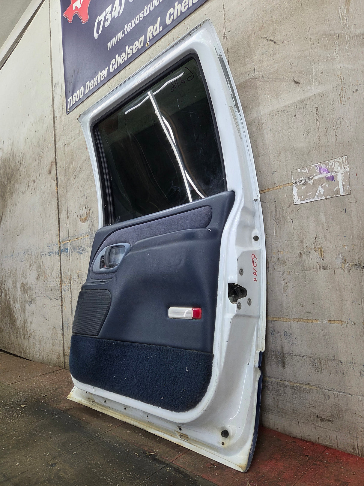 1992-2000 Chevrolet Silverado Suburban GMC Sierra K1500 K2500 K3500 Crew Cab RH Rear Driver Door