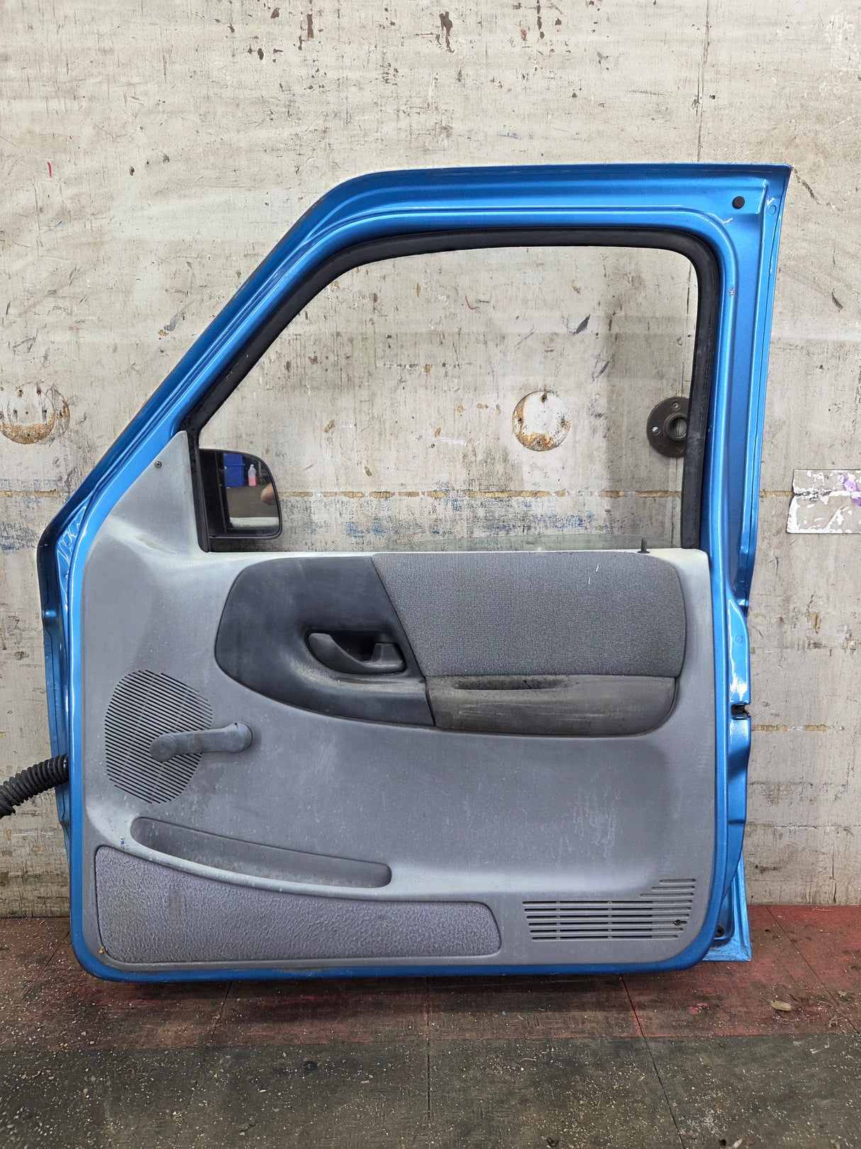 1993-2002 Ford Ranger Passenger Side Front Right Hand Door