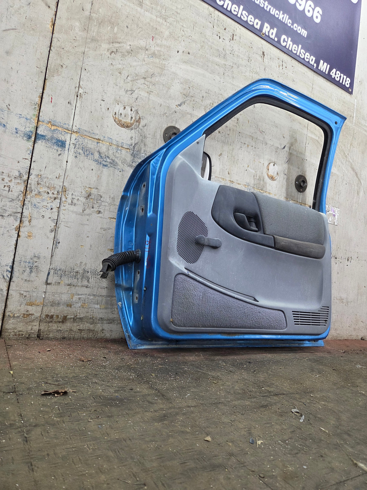 1993-2002 Ford Ranger Passenger Side Front Right Hand Door