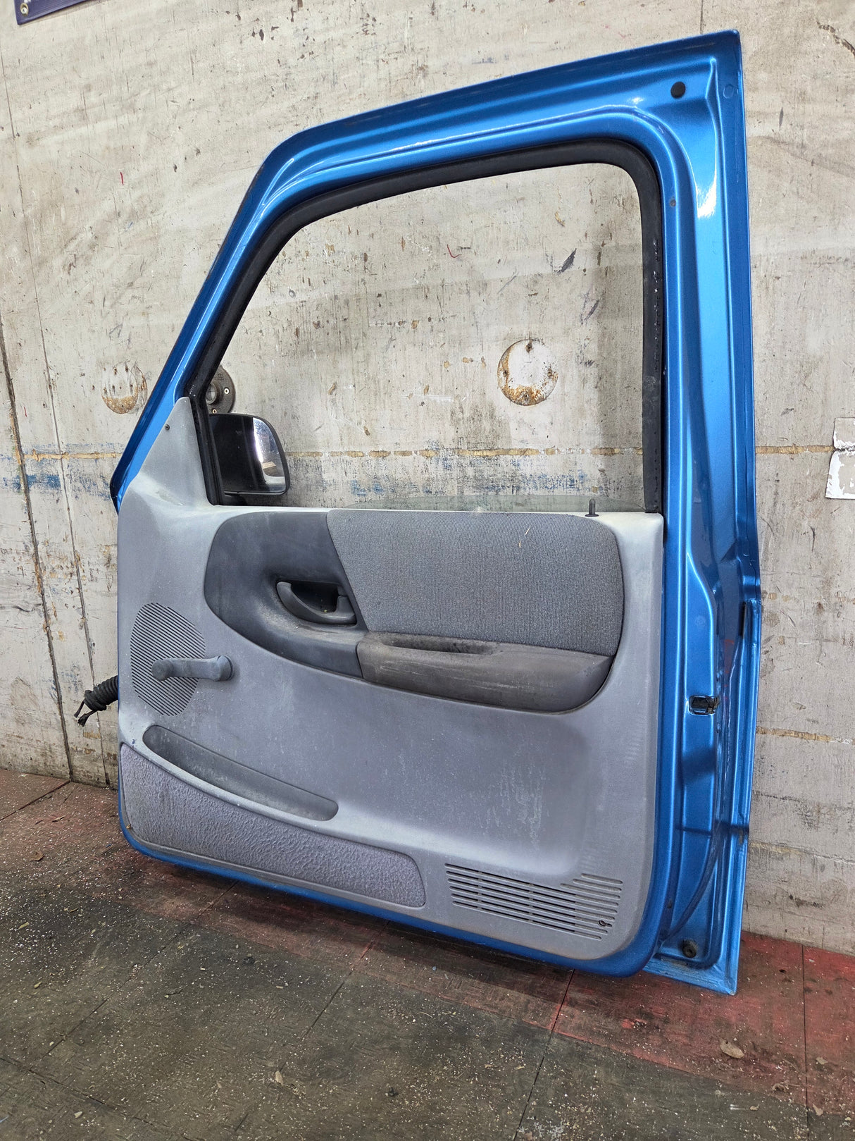 1993-2002 Ford Ranger Passenger Side Front Right Hand Door