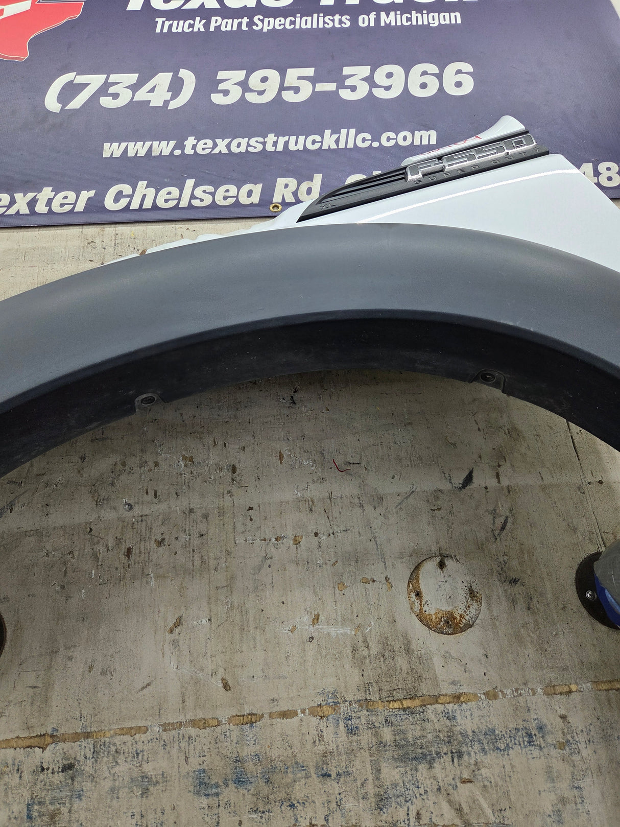 2011-2016 Ford Super Duty F450 F550 LH Driver Side Front Fender