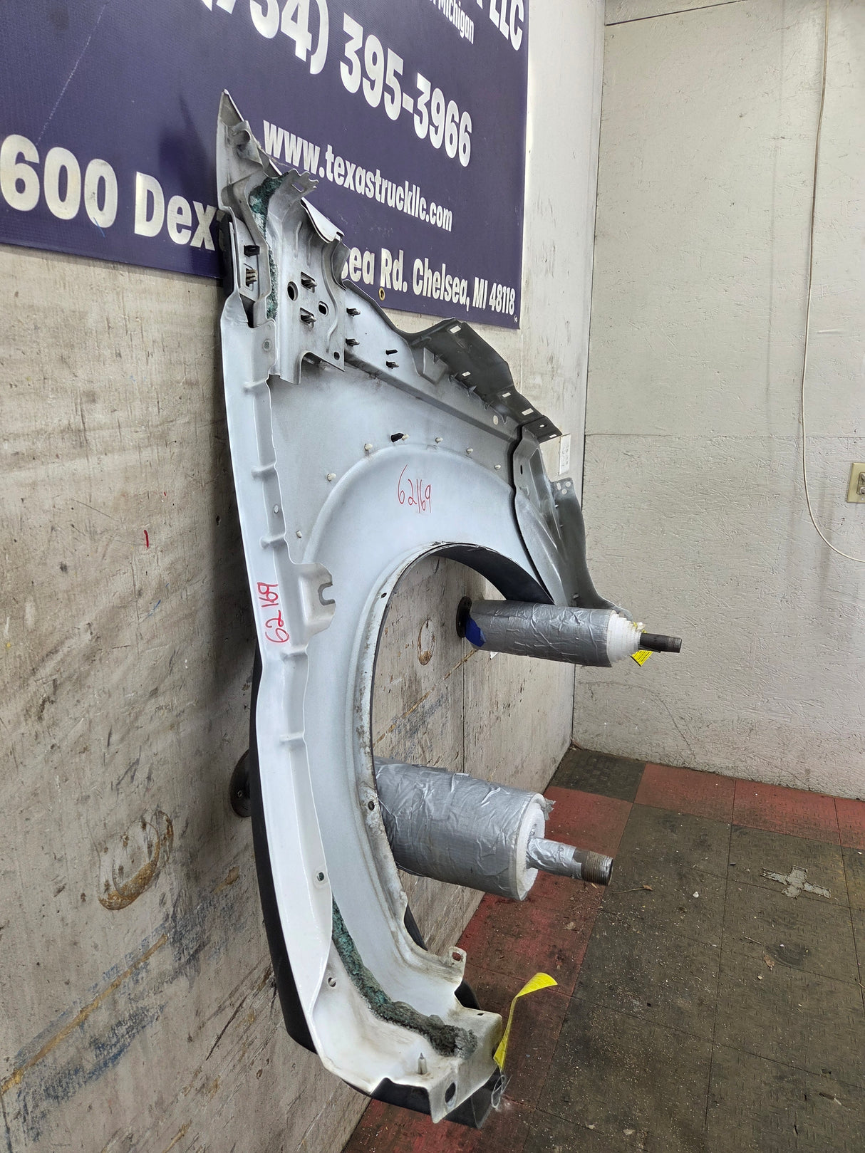 2011-2016 Ford Super Duty F450 F550 LH Driver Side Front Fender