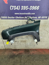 2003-2007 Chevrolet Silverado / Tahoe / Suburban 1500 2500 3500 HD LH Driver Side "Cateye" Front Fender - Medium Green Metallic