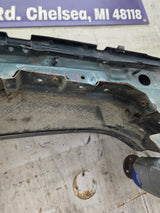 2003-2007 Chevrolet Silverado / Tahoe / Suburban 1500 2500 3500 HD LH Driver Side "Cateye" Front Fender - Medium Green Metallic