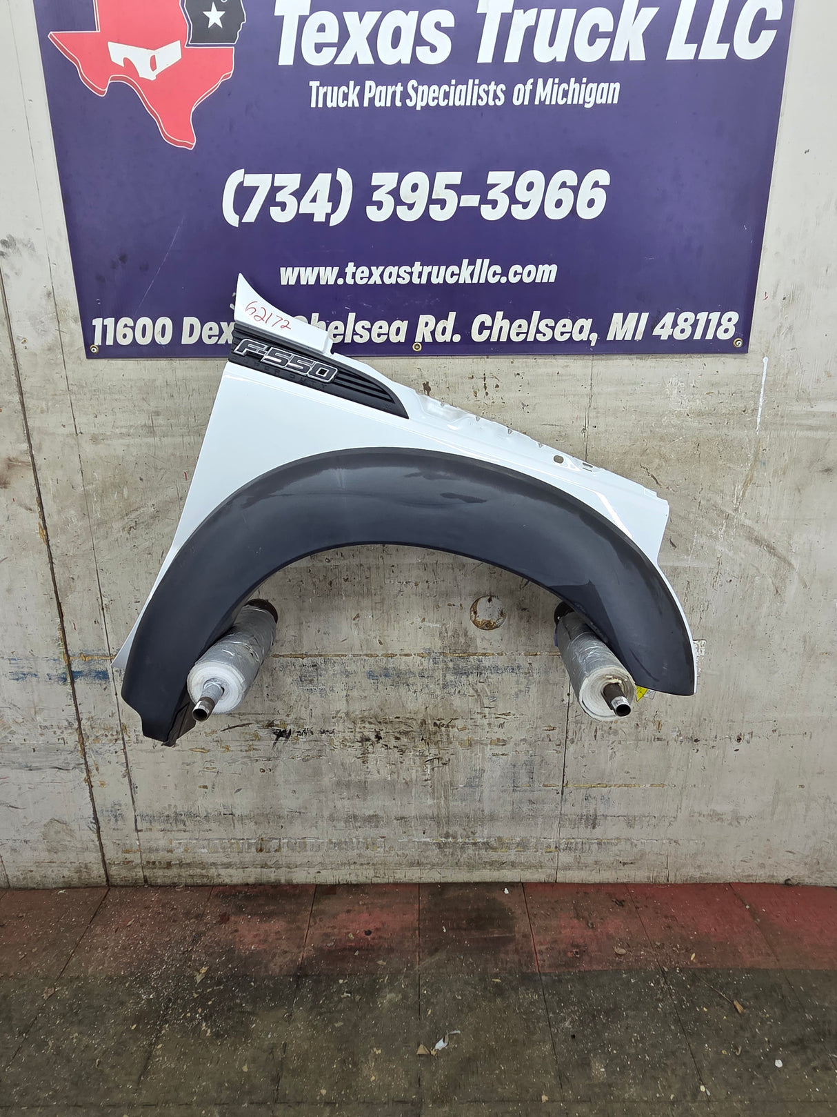 2011-2016 Ford Super Duty F450 F550 RH Passenger Side Front Fender