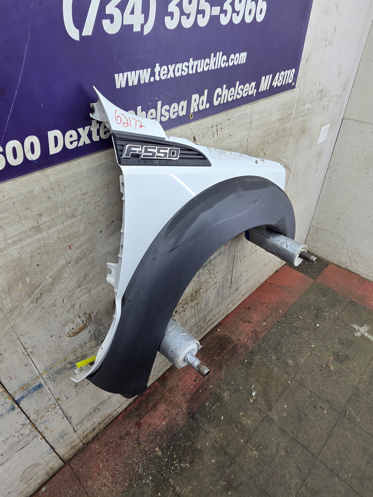 2011-2016 Ford Super Duty F450 F550 RH Passenger Side Front Fender