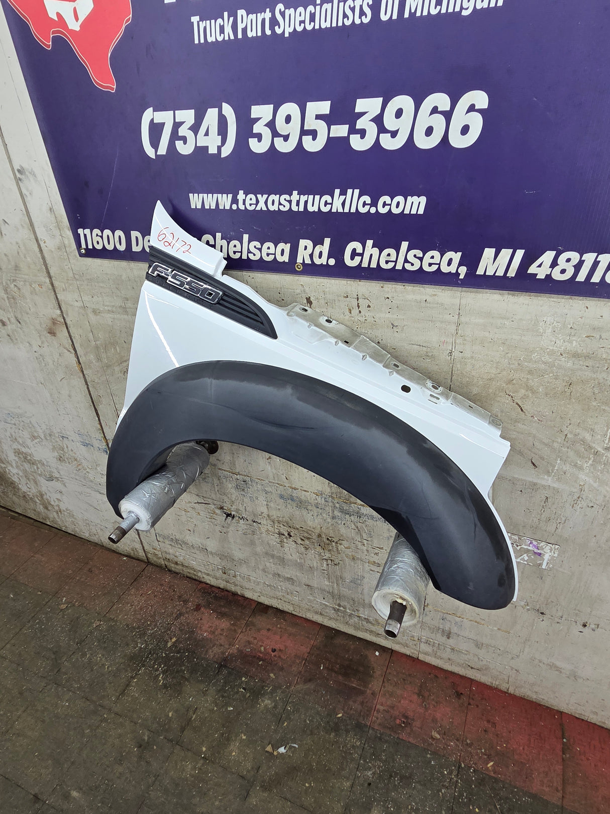 2011-2016 Ford Super Duty F450 F550 RH Passenger Side Front Fender