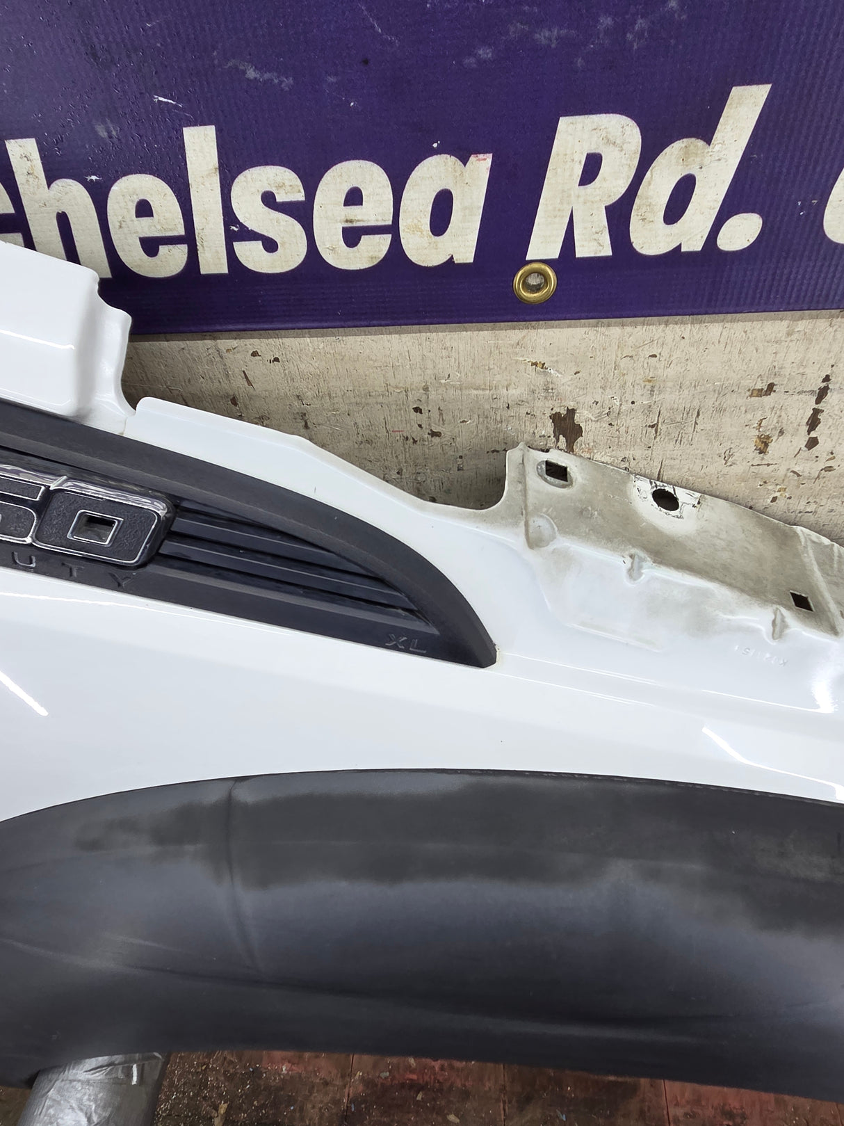 2011-2016 Ford Super Duty F450 F550 RH Passenger Side Front Fender