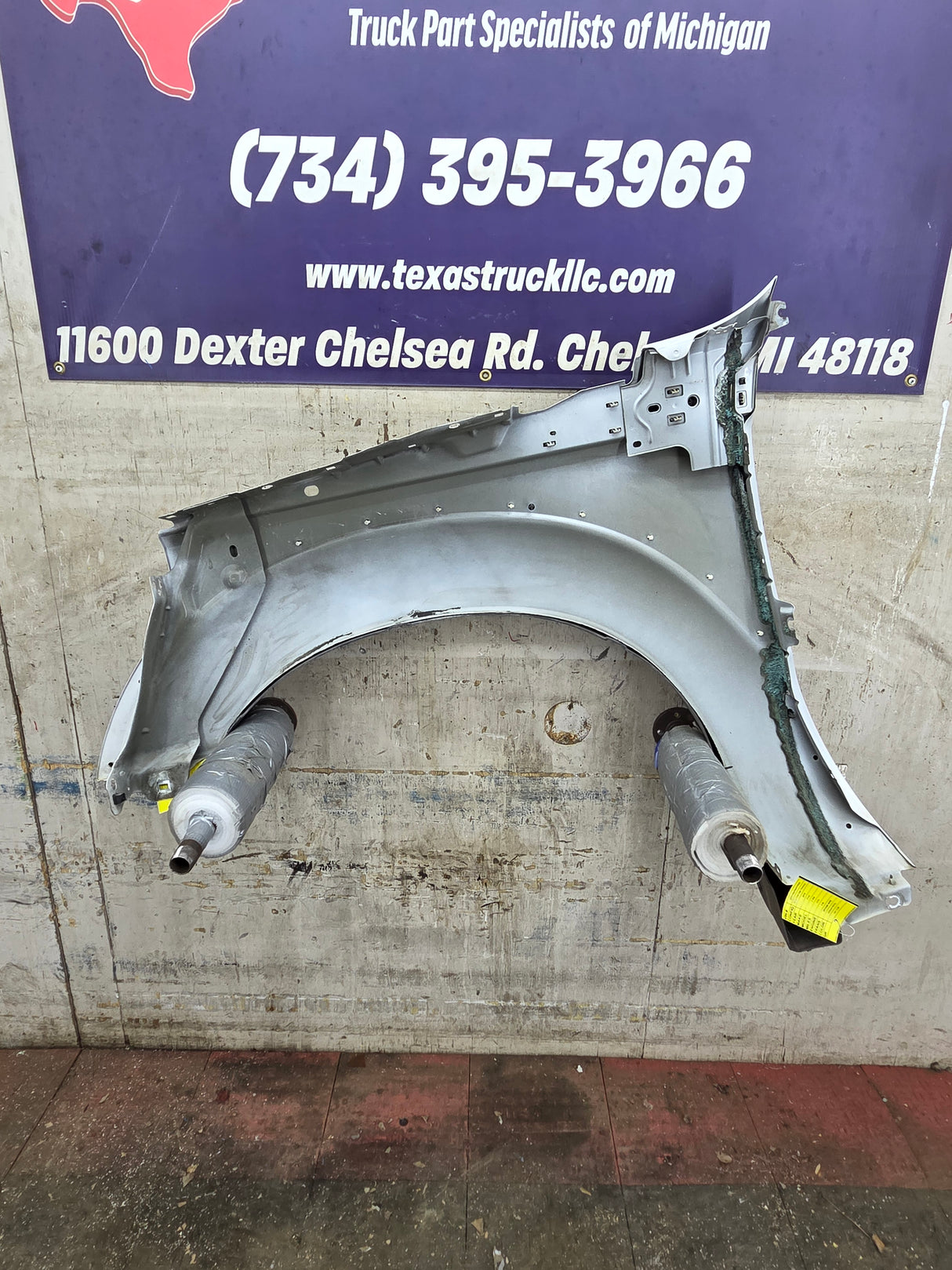 2011-2016 Ford Super Duty F450 F550 RH Passenger Side Front Fender