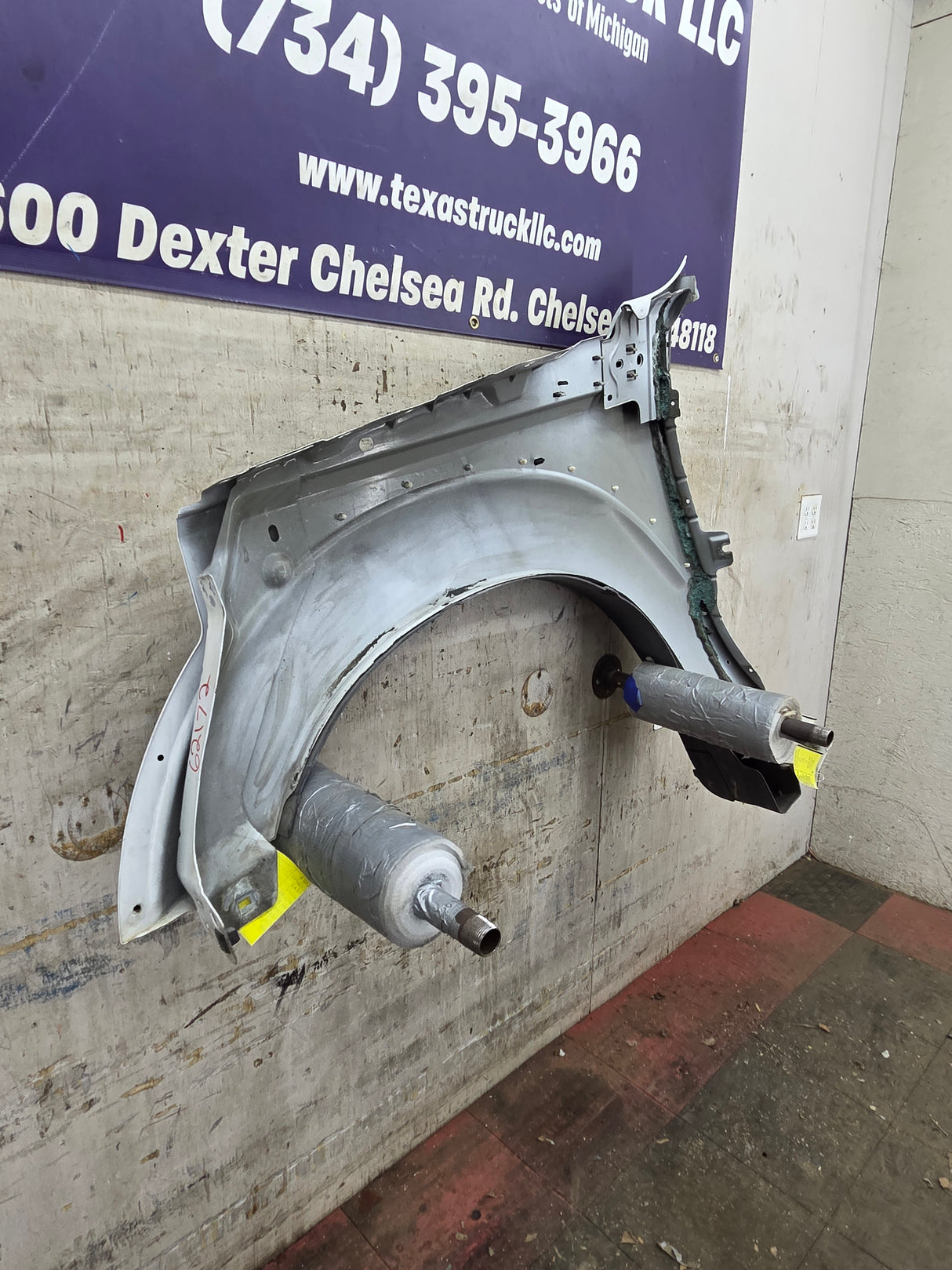 2011-2016 Ford Super Duty F450 F550 RH Passenger Side Front Fender