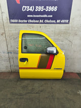 1999-2006 Chevrolet Silverado / GMC Sierra 1500 2500 3500 HD Front Passenger Side Door RH