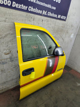 1999-2006 Chevrolet Silverado / GMC Sierra 1500 2500 3500 HD Front Passenger Side Door RH