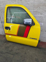 1999-2006 Chevrolet Silverado / GMC Sierra 1500 2500 3500 HD Front Passenger Side Door RH
