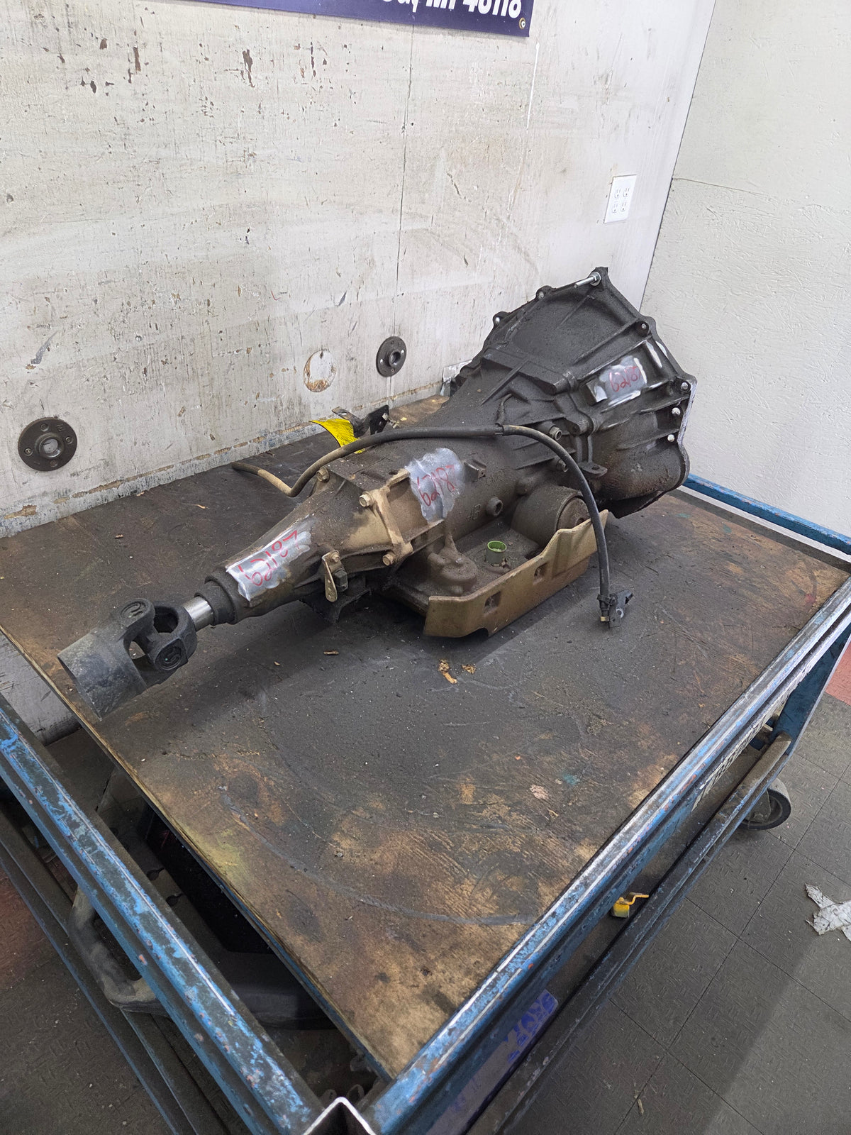 2003 Chevrolet GMC 5.3L 4L60E 2wd AUTOMATIC TRANSMISSION *Untested Core