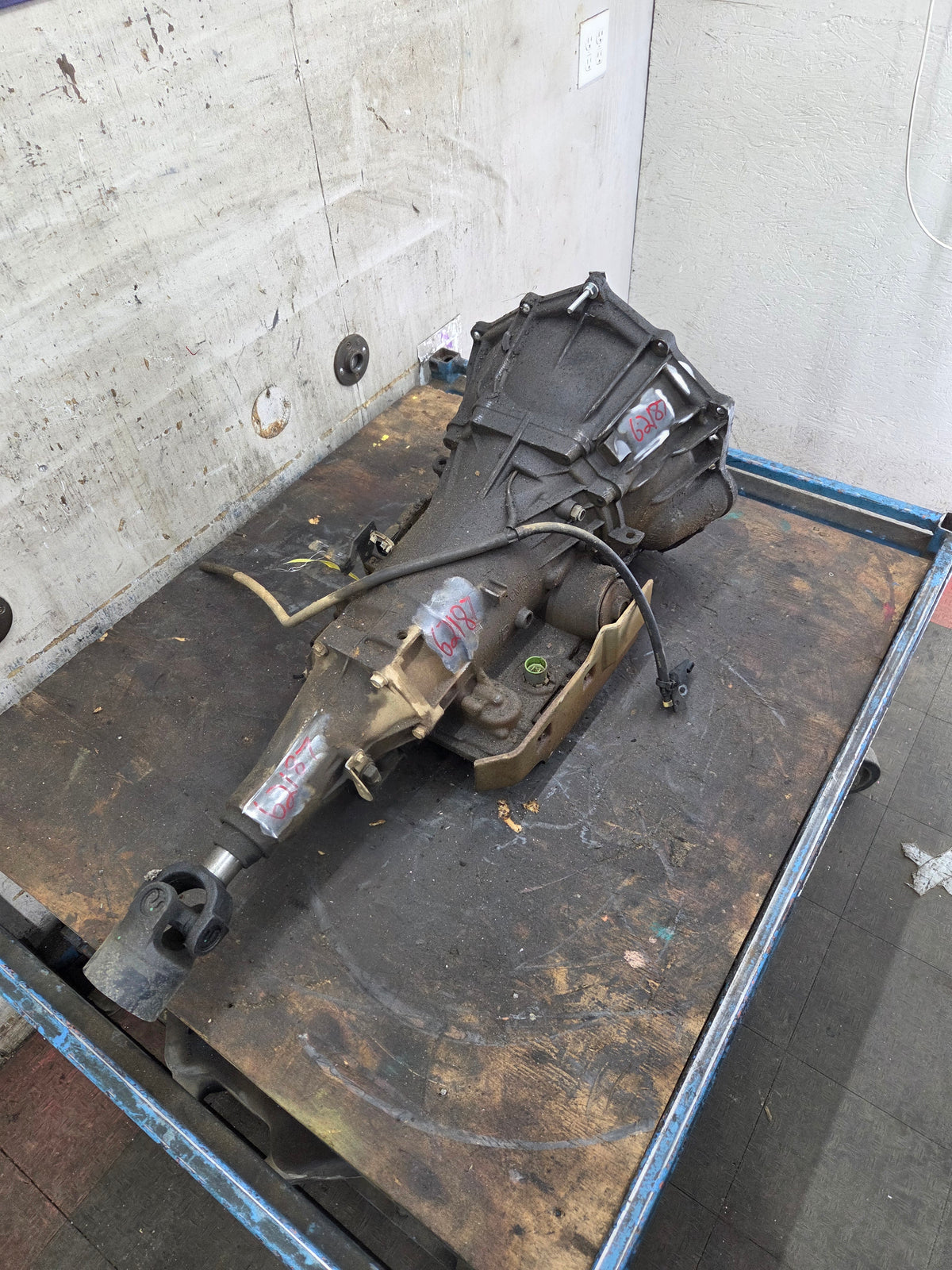 2003 Chevrolet GMC 5.3L 4L60E 2wd AUTOMATIC TRANSMISSION *Untested Core