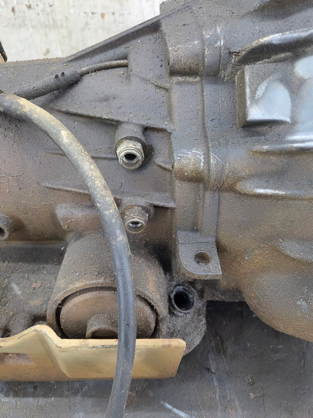 2003 Chevrolet GMC 5.3L 4L60E 2wd AUTOMATIC TRANSMISSION *Untested Core