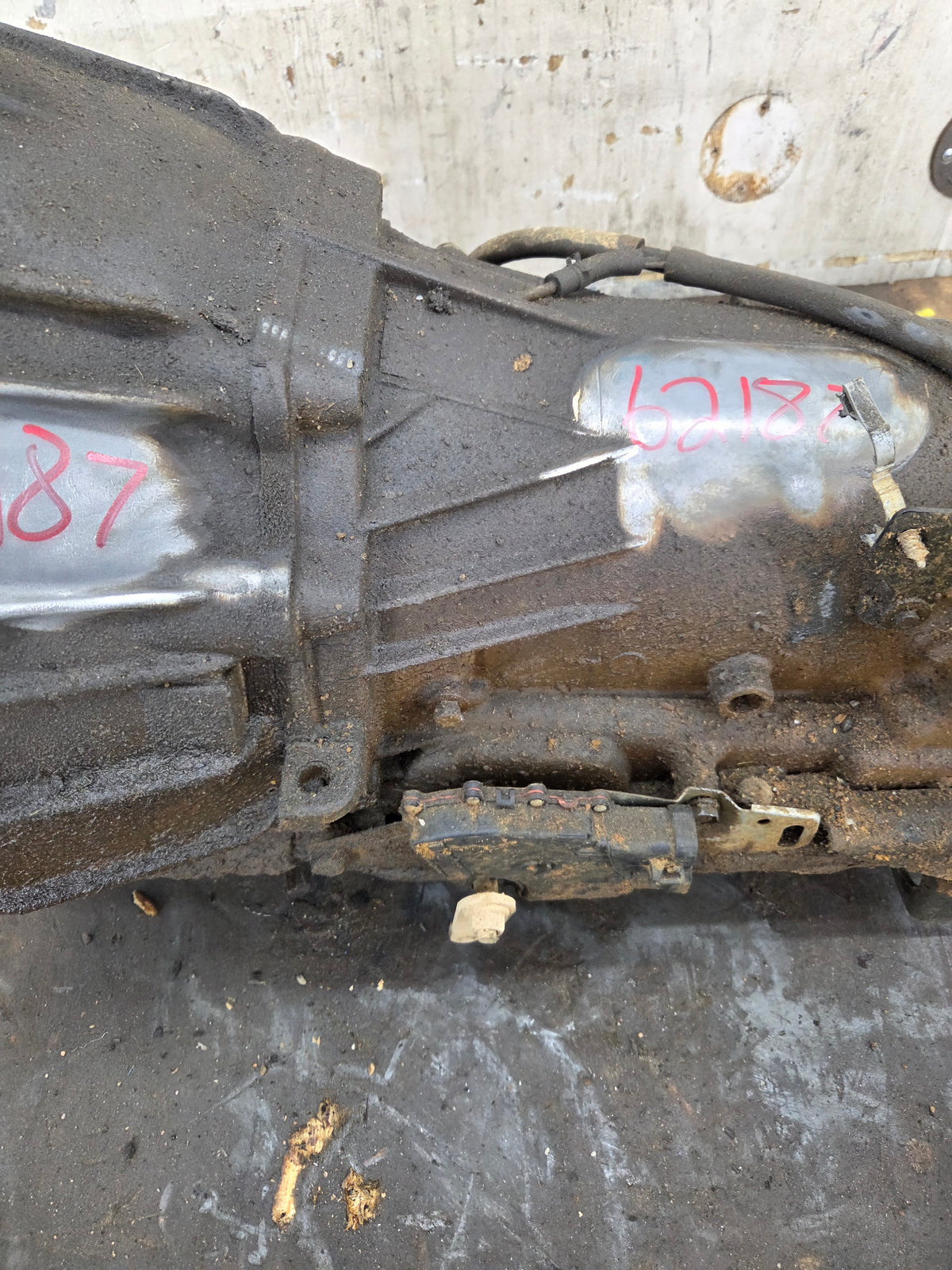 2003 Chevrolet GMC 5.3L 4L60E 2wd AUTOMATIC TRANSMISSION *Untested Core