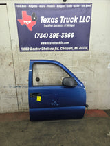 1999-2006 Chevrolet Silverado / GMC Sierra 1500 2500 3500 HD Front Passenger Side Door RH