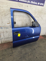 1999-2006 Chevrolet Silverado / GMC Sierra 1500 2500 3500 HD Front Passenger Side Door RH
