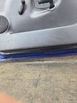 1999-2006 Chevrolet Silverado / GMC Sierra 1500 2500 3500 HD Front Passenger Side Door RH