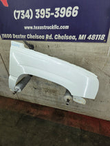 2003-2007 Chevrolet Silverado / Tahoe / Suburban 1500 2500 3500 HD RH Passenger Side "Cateye" Front Fender