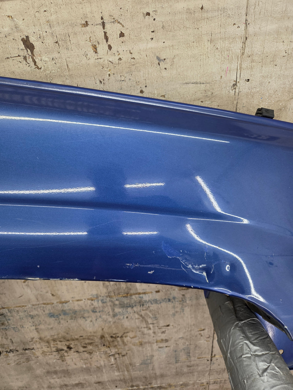 2003-2007 Chevrolet Silverado / Tahoe / Suburban 1500 2500 3500 HD RH Passenger Side "Cateye" Front Fender