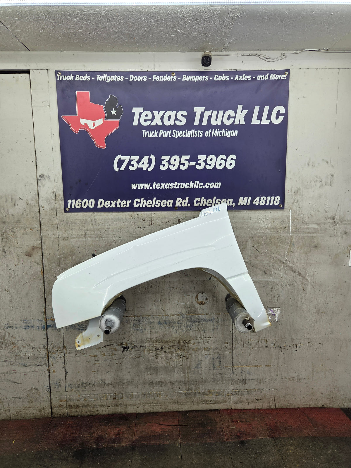 2003-2007 Chevrolet Silverado / Tahoe / Suburban 1500 2500 3500 HD LH Driver Side "Cateye" Front Fender