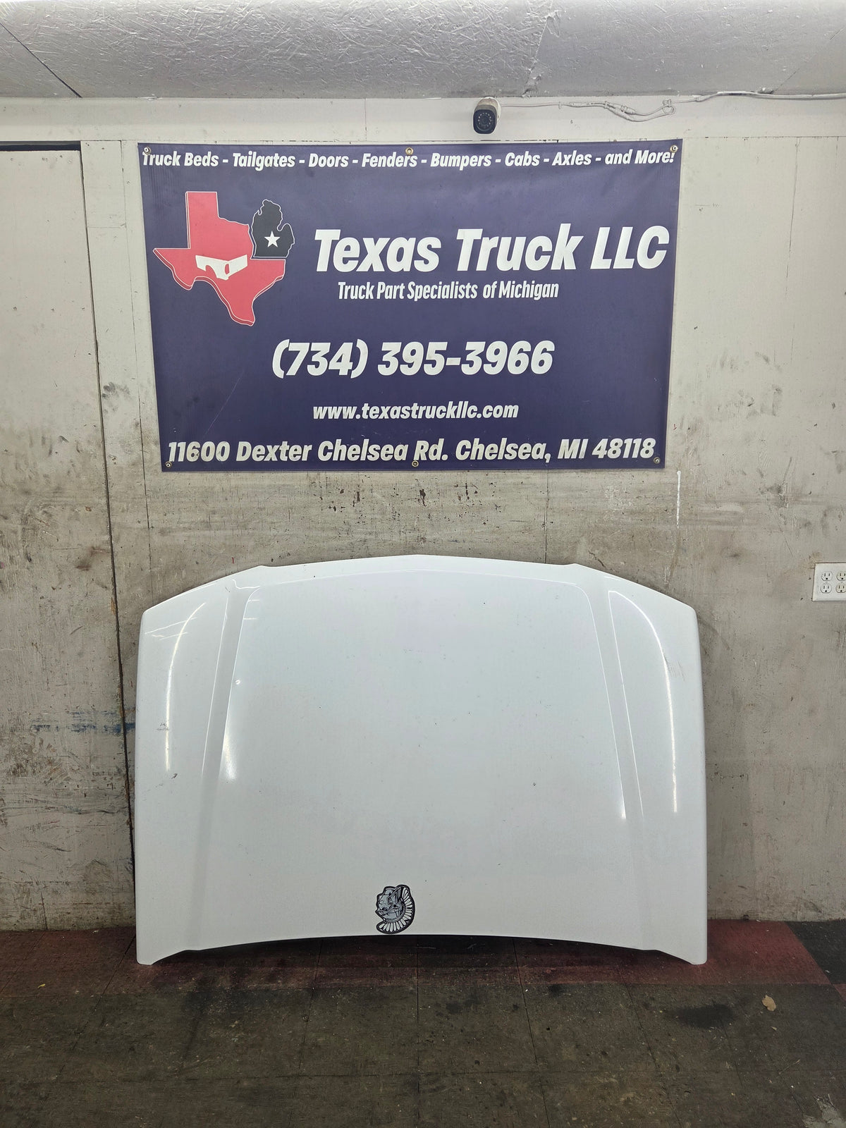 2003-2006 Chevrolet Silverado 1500 2500 'Cateye' Hood