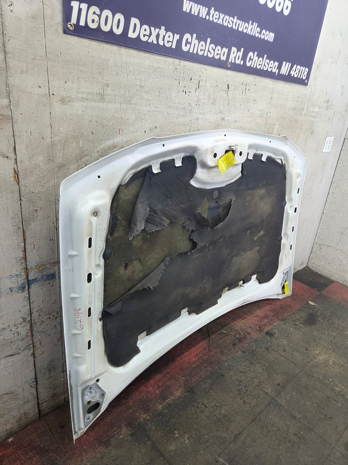 2003-2006 Chevrolet Silverado 1500 2500 'Cateye' Hood