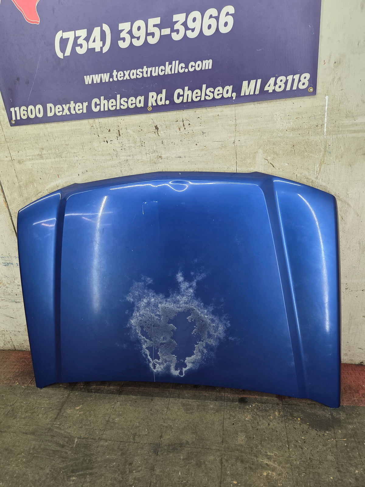 2003-2006 Chevrolet Silverado 1500 2500 'Cateye' Hood