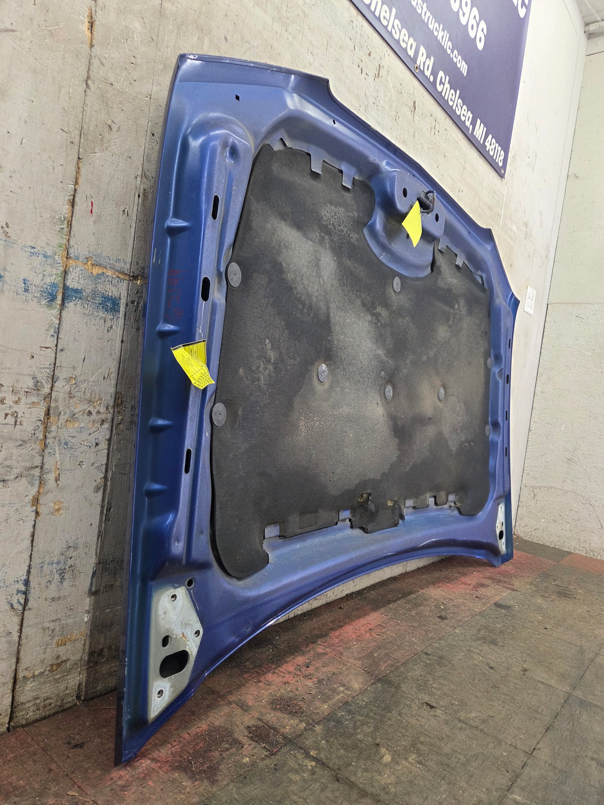 2003-2006 Chevrolet Silverado 1500 2500 'Cateye' Hood