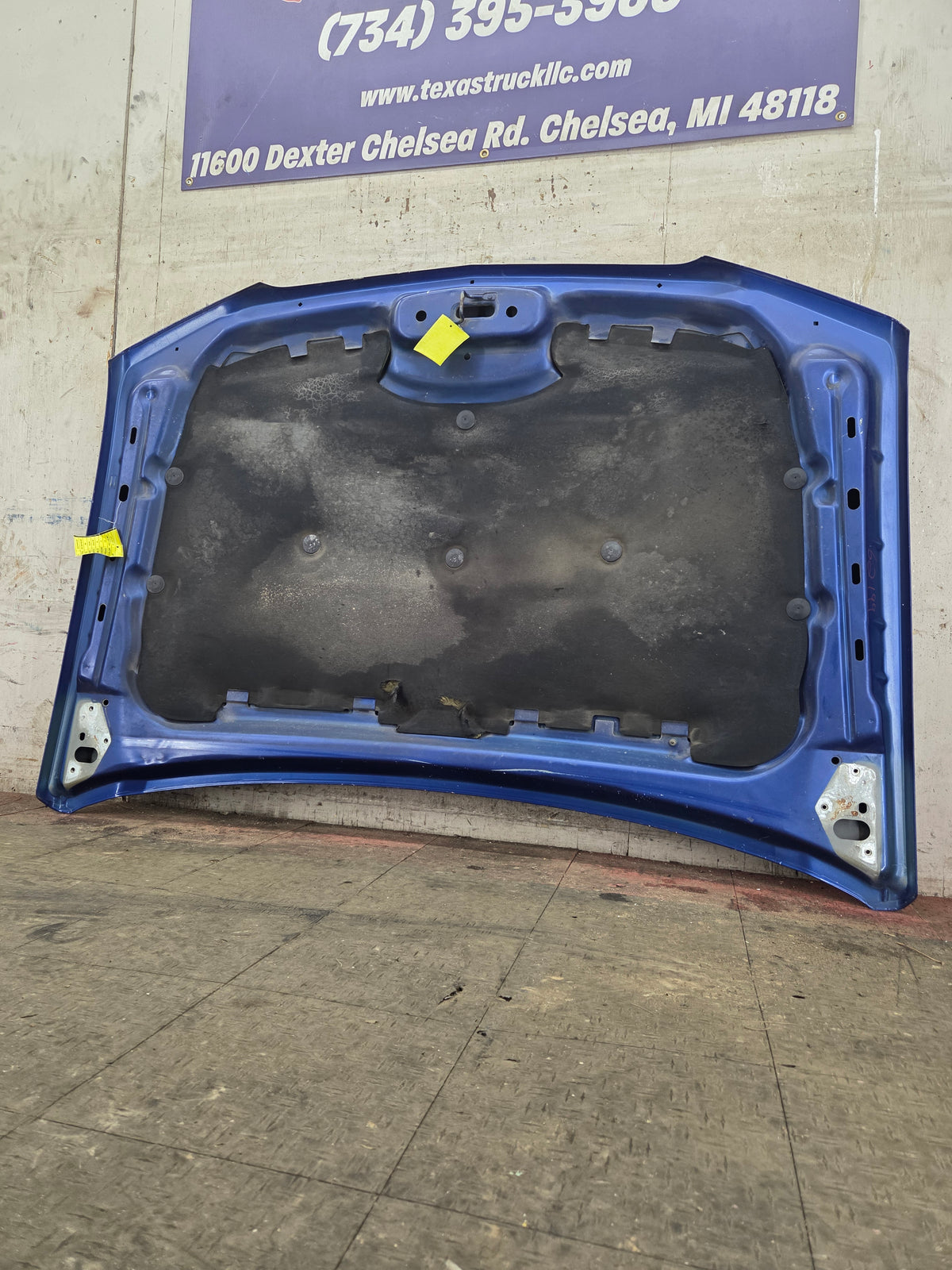 2003-2006 Chevrolet Silverado 1500 2500 'Cateye' Hood