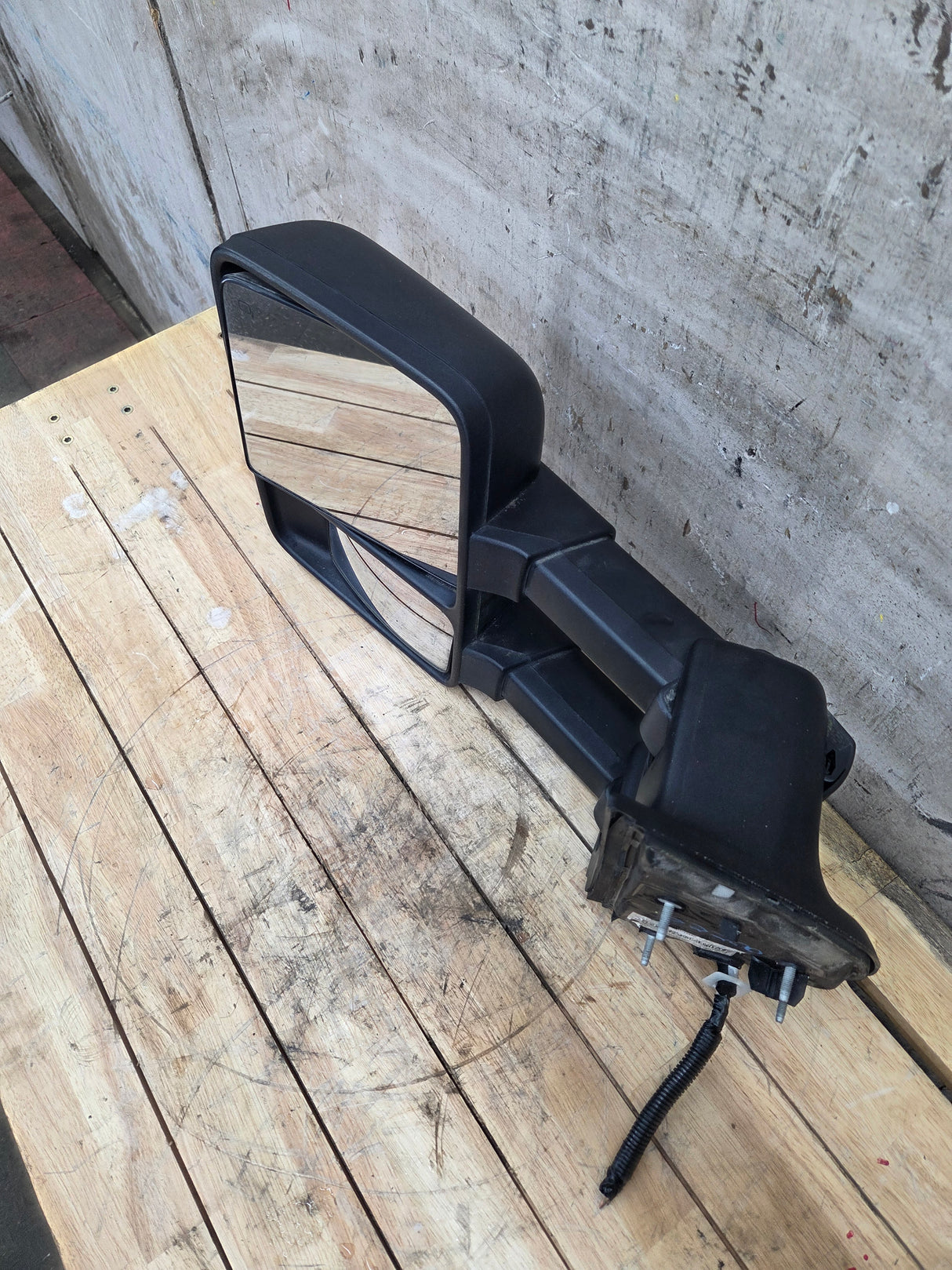 2008-2016 Ford Super Duty F250 F350 F450 F550 LH Driver Side Power and Heated Towing Mirror OEM