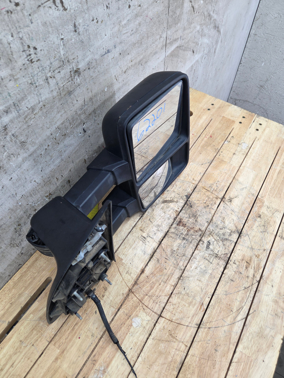 2008-2016 Ford Super Duty F250 F350 F450 F550 RH Passenger Side Power& Heated Towing Mirror OEM