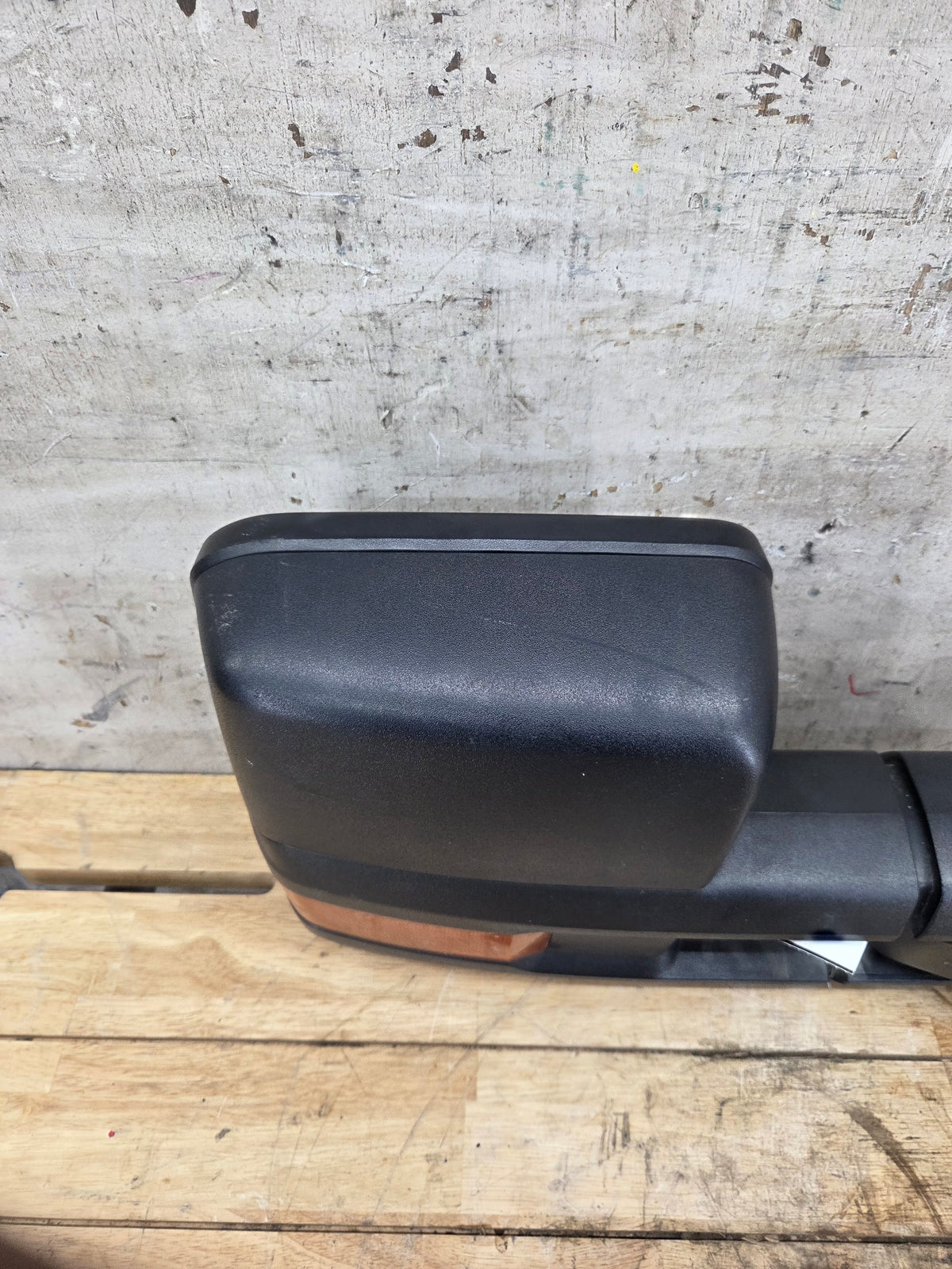 2014-2018 Chevrolet Silverado/GMC Sierra 1500 2500 3500 Right Side Passenger Side Power Fold Tow Mirror 84228884