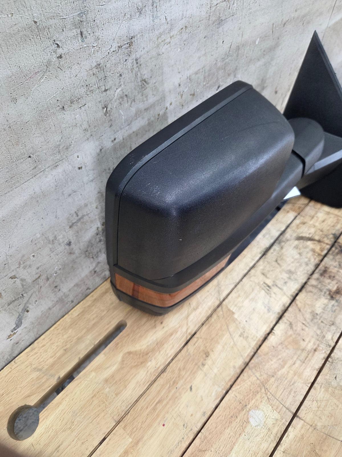 2014-2018 Chevrolet Silverado/GMC Sierra 1500 2500 3500 Right Side Passenger Side Power Fold Tow Mirror 84228884
