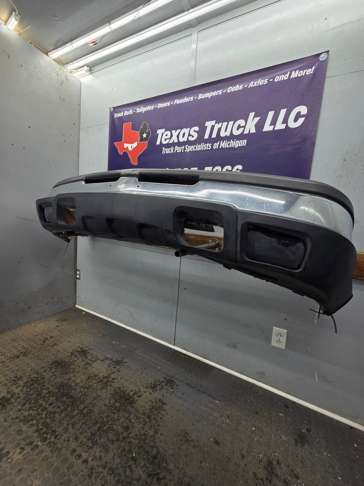 2003-2007 Chevrolet Silverado 1500 'Cateye' Front Bumper