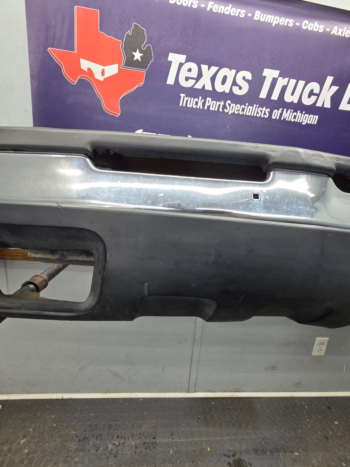 2003-2007 Chevrolet Silverado 1500 'Cateye' Front Bumper