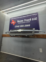 2003-2006 Chevrolet Silverado 1500 2500 'Cateye' NON HD Grill OEM - Chrome
