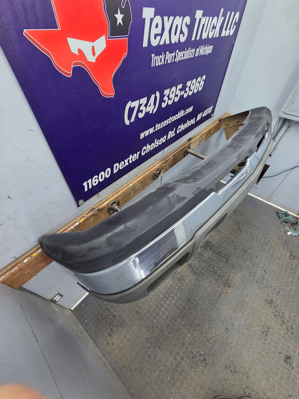 2003-2007 Chevrolet Silverado 1500 'Cateye' Front Bumper