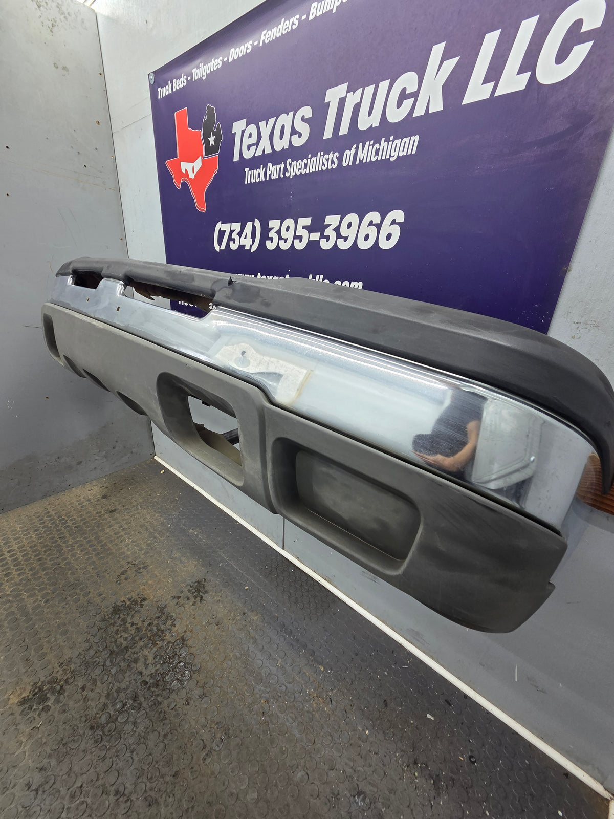2003-2007 Chevrolet Silverado 1500 'Cateye' Front Bumper