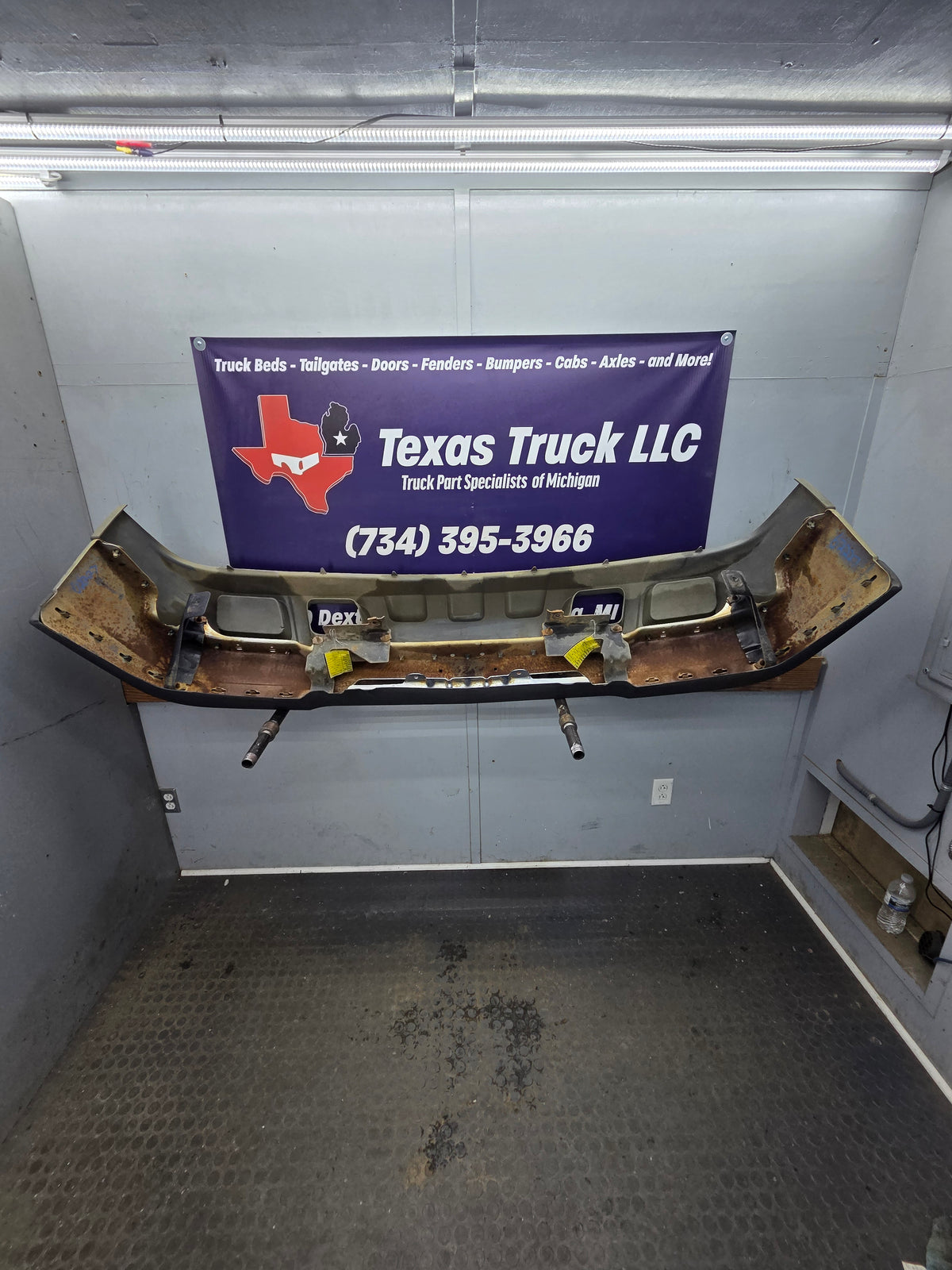 2003-2007 Chevrolet Silverado 1500 'Cateye' Front Bumper