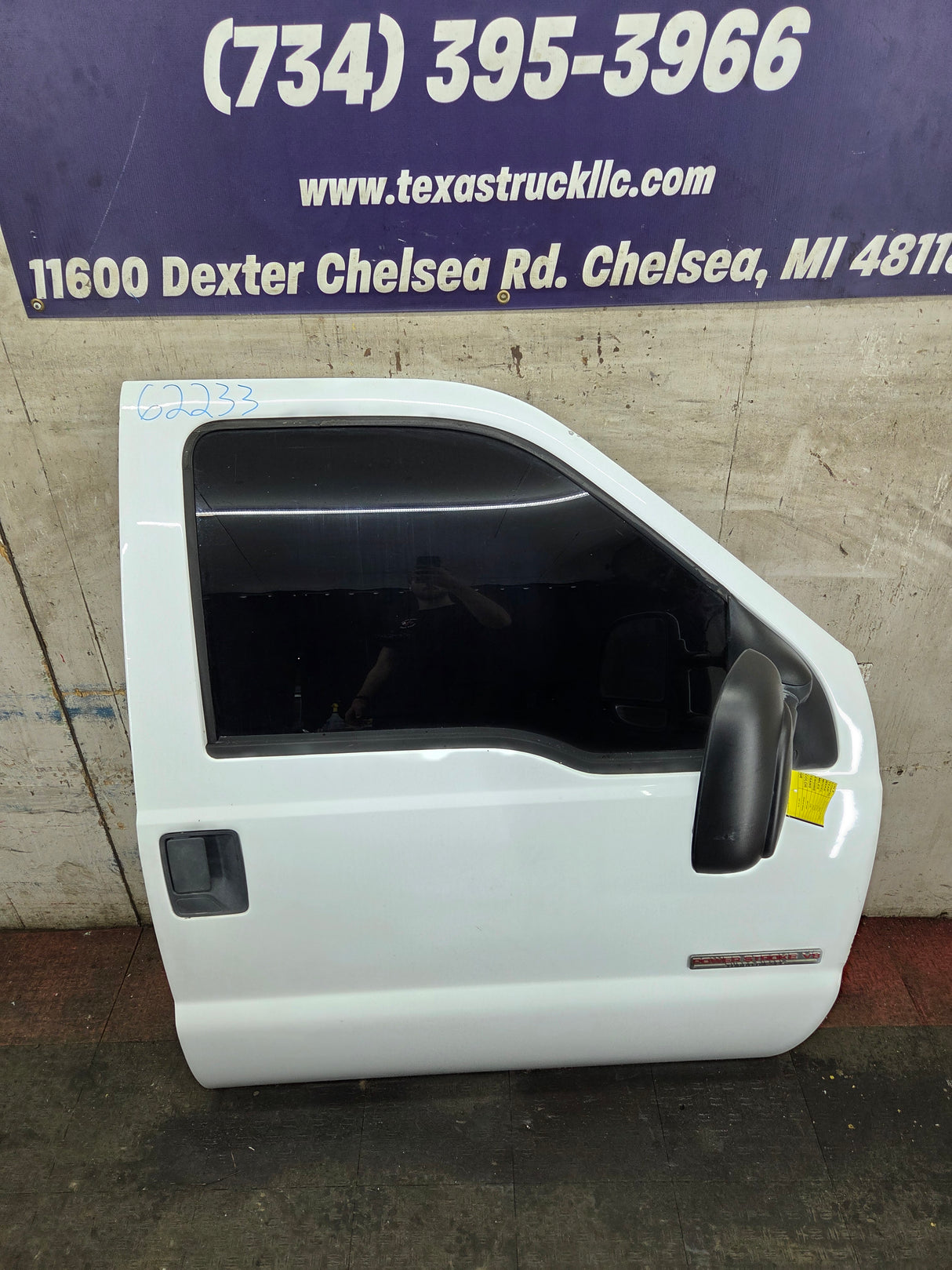 1999-2007 Ford Super Duty RH Passenger Side Front Door F250 F350 F450 F550