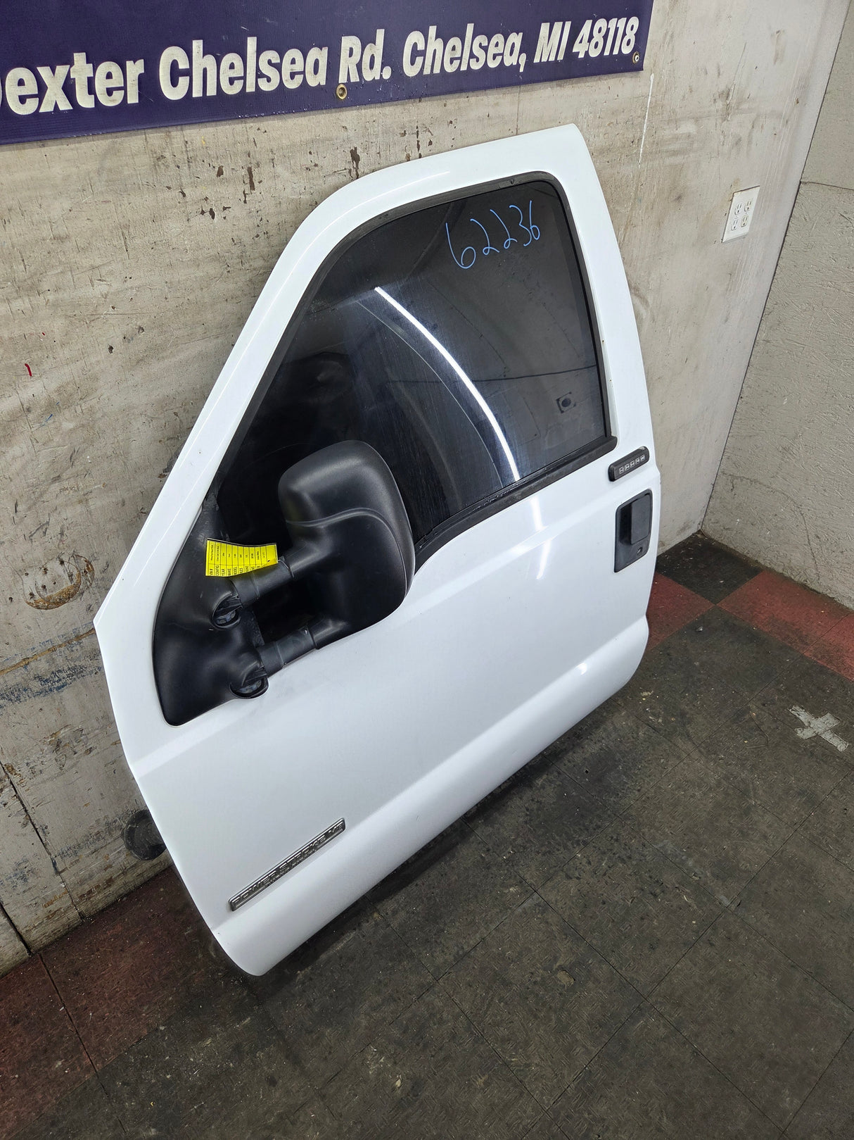 1999-2007 Ford Super Duty LH Driver Side Front Door F250 F350 F450 F550