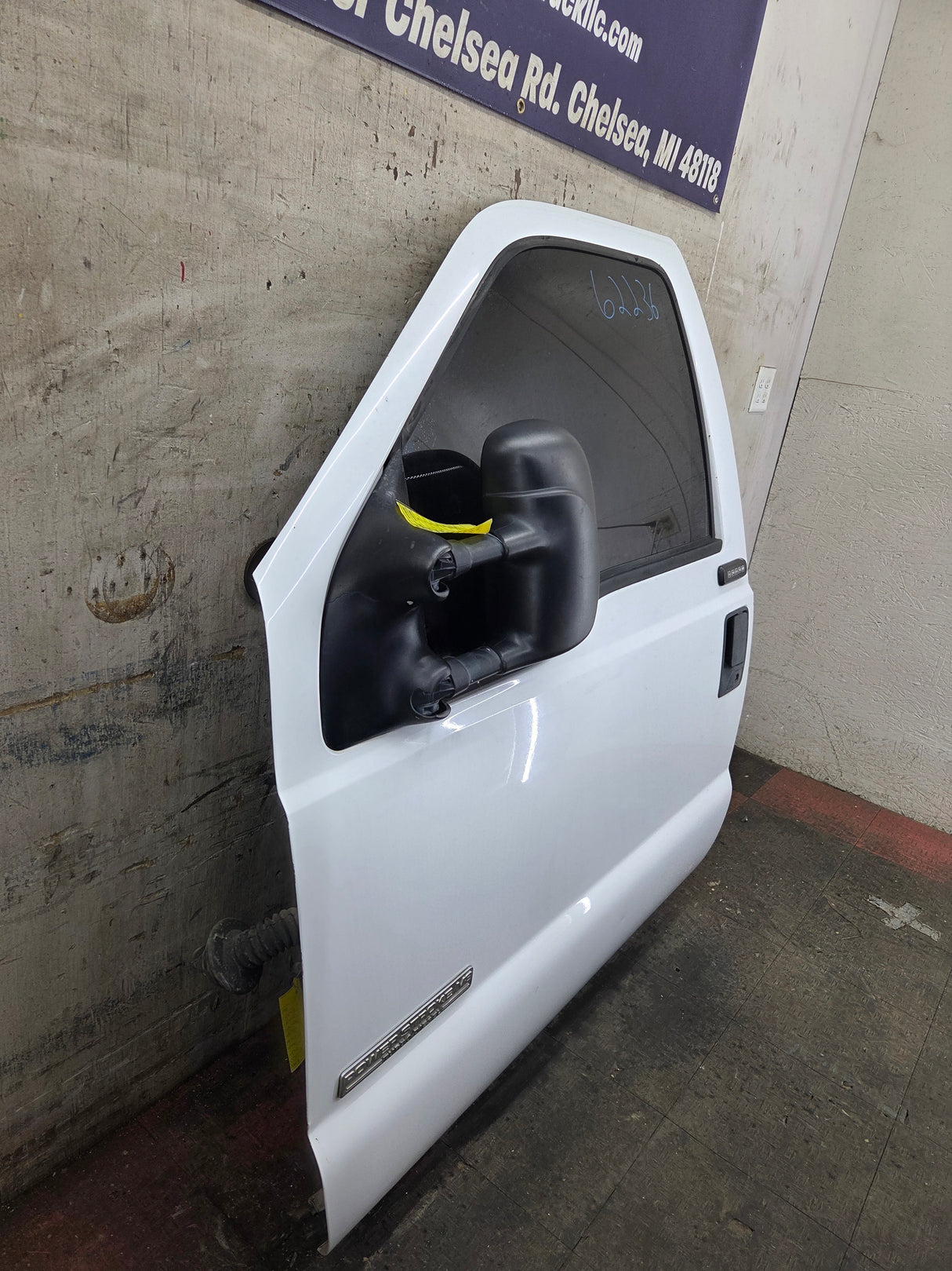 1999-2007 Ford Super Duty LH Driver Side Front Door F250 F350 F450 F550
