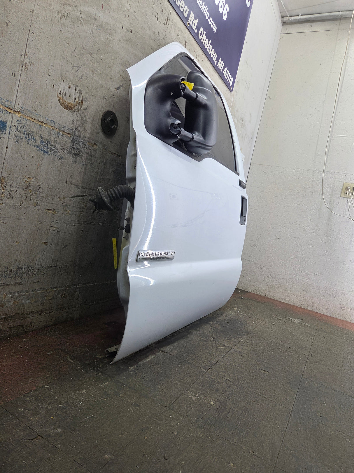 1999-2007 Ford Super Duty LH Driver Side Front Door F250 F350 F450 F550