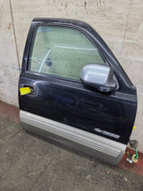 1999-2006 Chevrolet Silverado / GMC Sierra 1500 2500 3500 HD Front Passenger Side Door RH
