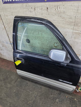 1999-2006 Chevrolet Silverado / GMC Sierra 1500 2500 3500 HD Front Passenger Side Door RH