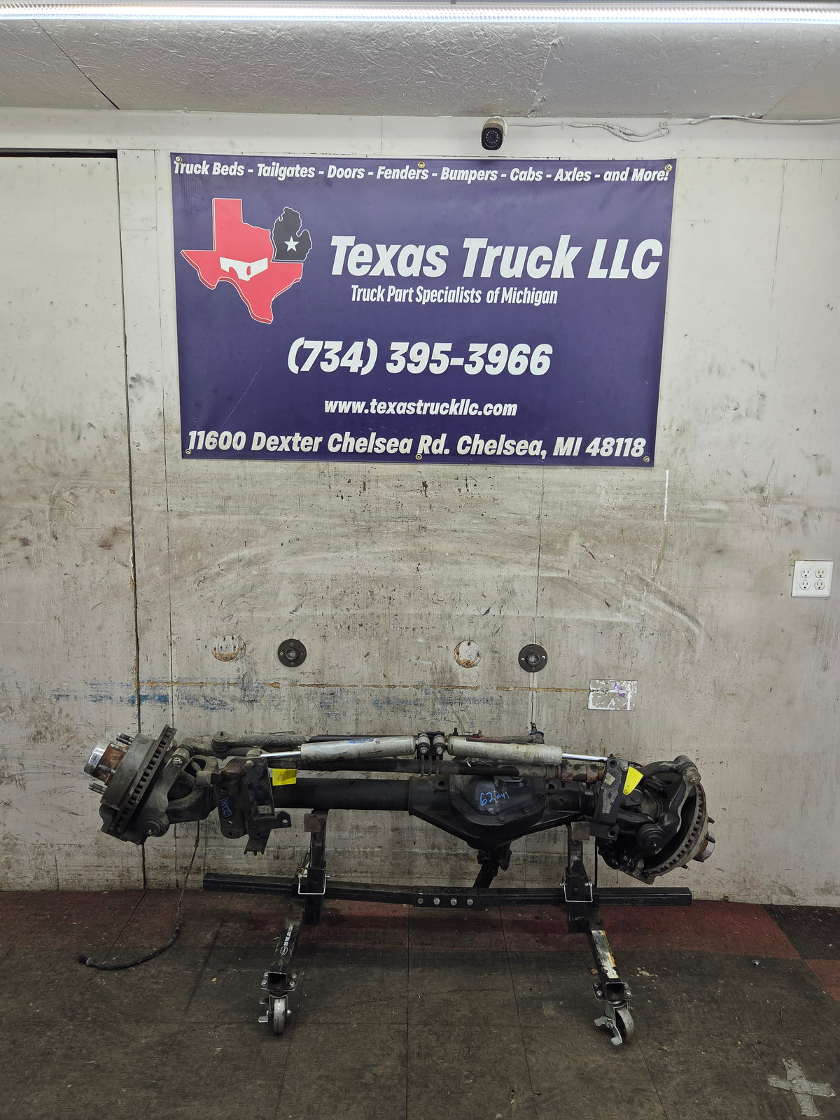 1999-2004 Ford Super Duty F250 F350 SRW Front Axle 3.73 Gear Ratio