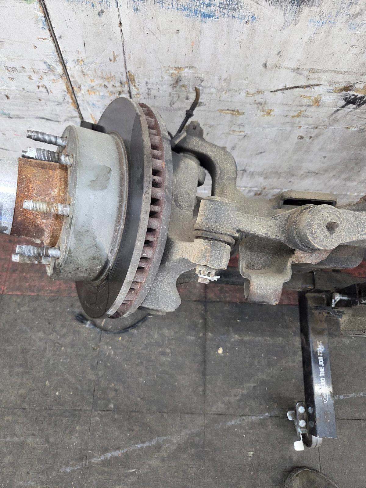 1999-2004 Ford Super Duty F250 F350 SRW Front Axle 3.73 Gear Ratio